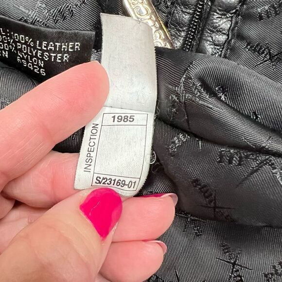 Wilson’s Leather Maxima vintage black leather belted button up jacket size L - Picture 16 of 16